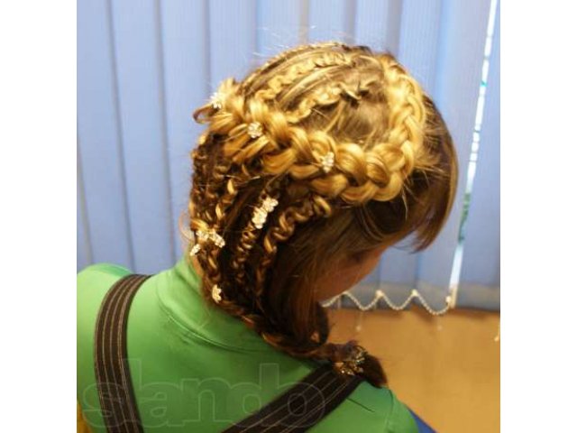 Прически с элементами плетения кос на торжественные мероприятия в городе Кострома, фото 2, Костромская область