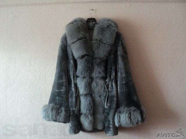 Продаю шубу мутоновую серебристо-голубого цвета в городе Улан-Удэ, фото 1, стоимость: 5 500 руб.