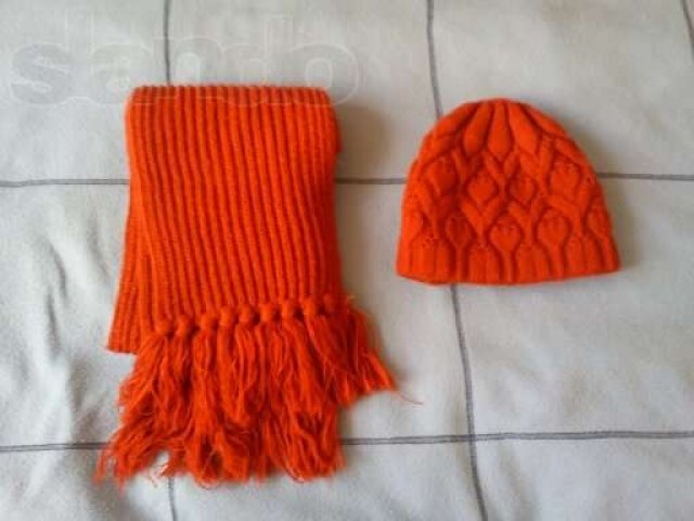 Комплект вязаный шапка-шарф в городе Ессентуки, фото 1, Головные уборы