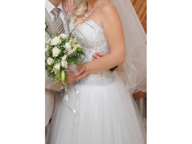 Свадебное платье в городе Воронеж, фото 4, стоимость: 3 000 руб.