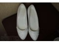 Продам удобные белые свадебные туфли размера 6 (на 36-37 русский) в городе Хабаровск, фото 1, Хабаровский край