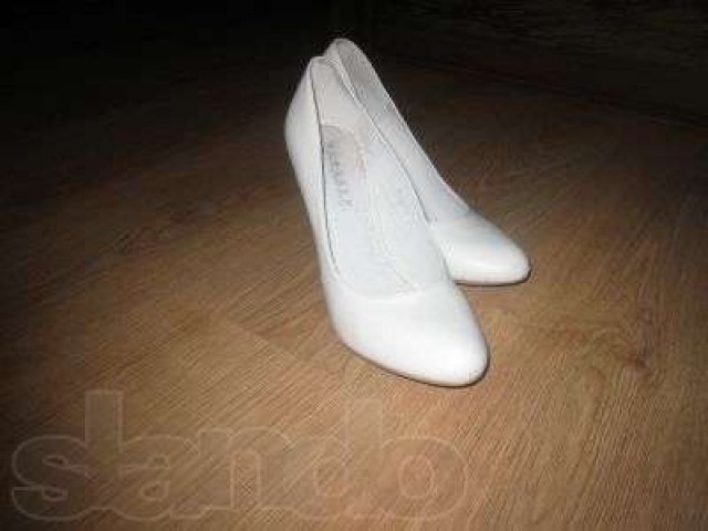 Белые свадебные туфли 38р в городе Тюмень, фото 1, стоимость: 500 руб.