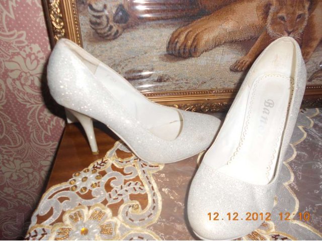 Продаю свадебные туфли! в городе Иваново, фото 1, стоимость: 1 000 руб.