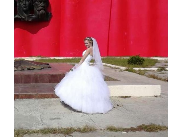 Продаю свадебное платье в городе Челябинск, фото 1, стоимость: 5 000 руб.