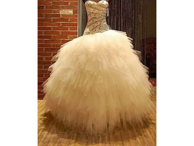 Продам свадебное платья в городе Чебоксары, фото 1, стоимость: 5 000 руб.