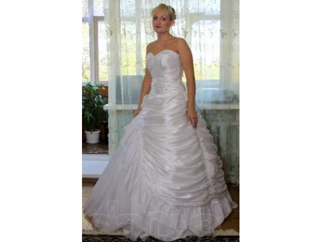 Продается свадебное платье в городе Ивантеевка, фото 1, стоимость: 9 000 руб.