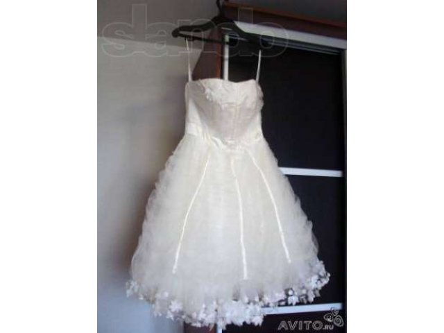 Продаётся свадебное платье в городе Чебоксары, фото 1, стоимость: 4 500 руб.