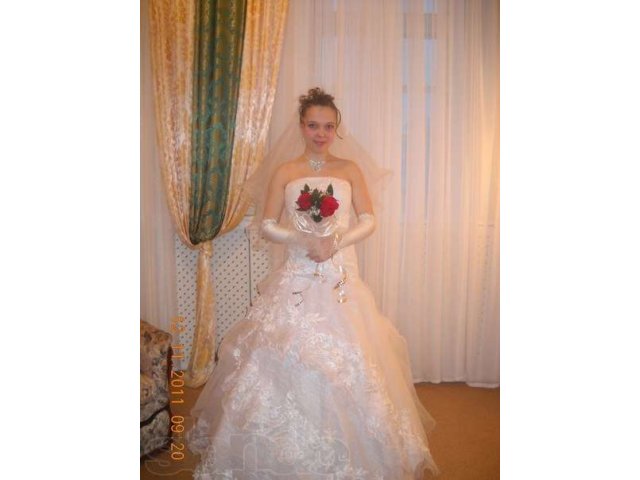 Продам пышное свадебное платье в городе Петрозаводск, фото 1, стоимость: 2 000 руб.
