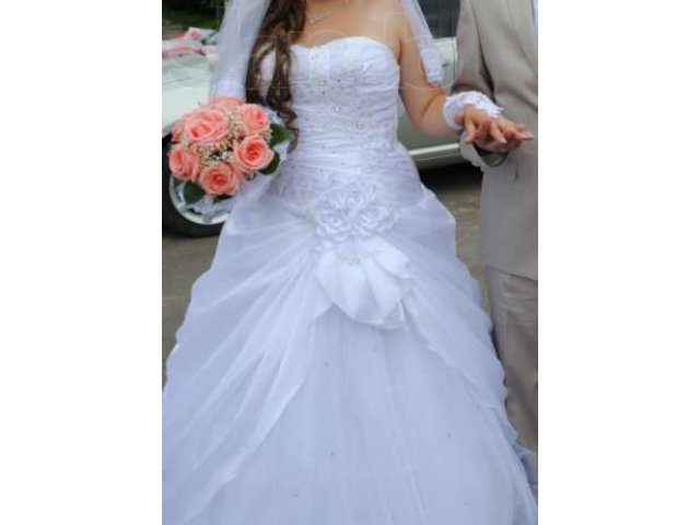 Продам красивое свадебное платье в городе Брянск, фото 1, стоимость: 8 000 руб.