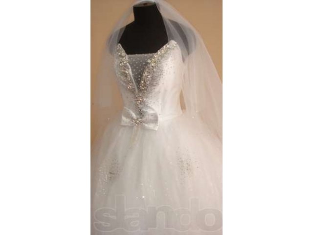 Продам свадебное платье в пос.Ноглики (САХАЛИН) в городе Южно-Сахалинск, фото 3, стоимость: 10 000 руб.