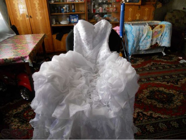 продам шикарное свадебное платье в городе Новоалтайск, фото 1, стоимость: 6 000 руб.
