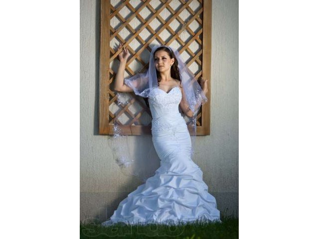 Красивое свадебное платье в городе Геленджик, фото 1, стоимость: 7 000 руб.