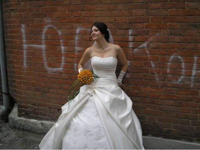 Продам или отдам на прокат свадебное платье сшитое на заказ! в городе Новочеркасск, фото 1, Свадебные платья