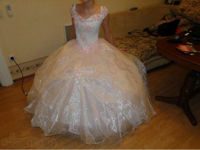 Продаю свадебное платье в городе Саратов, фото 1, Свадебные платья