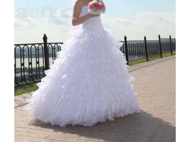 Красивое свадебное платье в городе Тобольск, фото 1, стоимость: 7 000 руб.