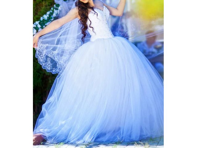 шикарное свадебное платье в городе Геленджик, фото 4, стоимость: 10 000 руб.
