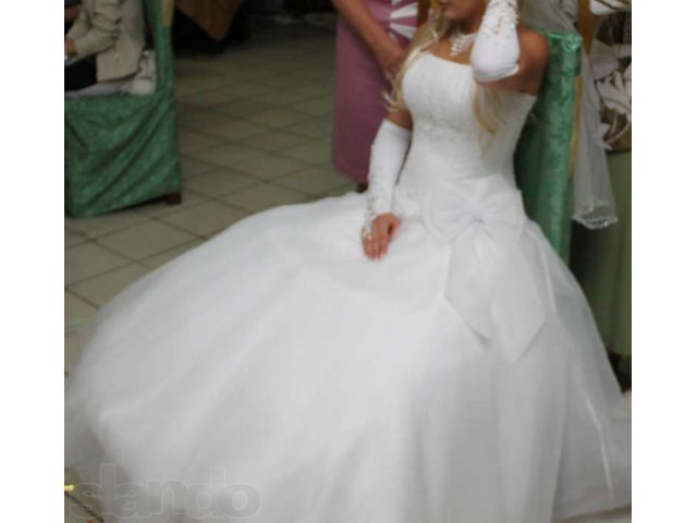 Продам Свадебное платье,фату,перчатки,диадему,кринолин на 5 колец!! в городе Сургут, фото 8, Ханты-Мансийский автономный округ