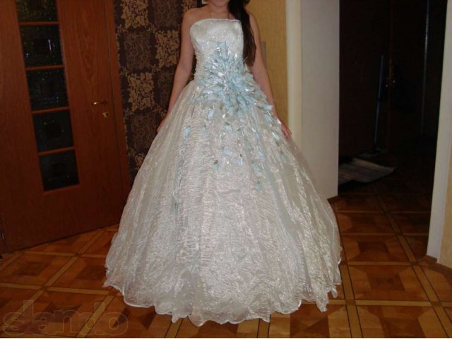 Свадебное платье продаю ДЁШЕВО 2000р. в городе Сургут, фото 4, Свадебные платья