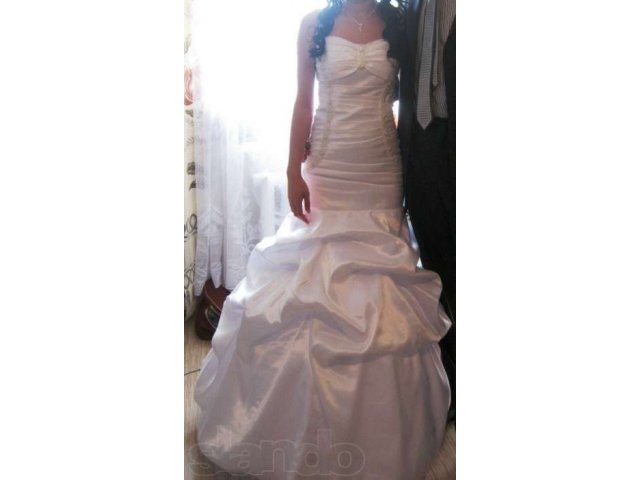 Продам свадебное платье. в городе Кириши, фото 1, стоимость: 15 000 руб.