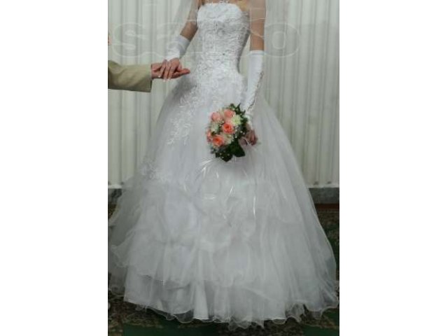 Продам свадебное платье в городе Новокузнецк, фото 1, стоимость: 3 000 руб.