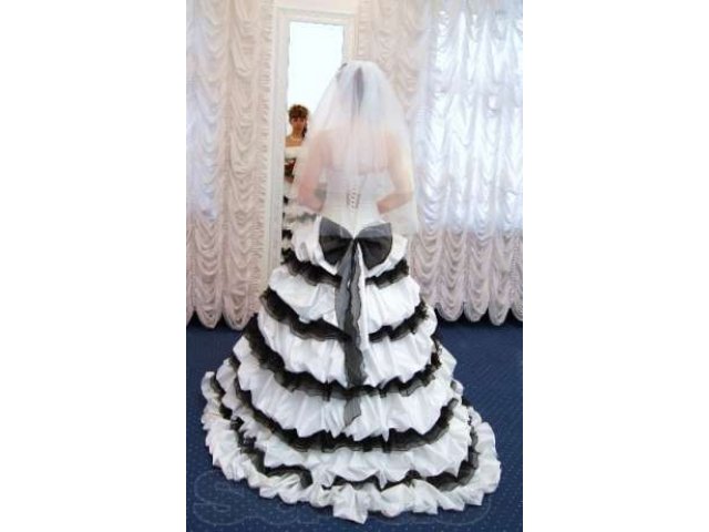 Продам бело-чёрное свадебное платье в городе Нижний Новгород, фото 3, Свадебные платья