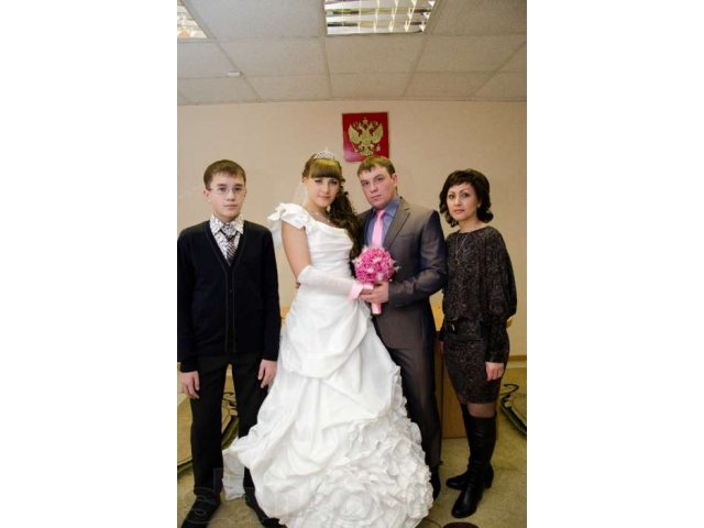 шикарное свадебное платье в городе Сургут, фото 2, Ханты-Мансийский автономный округ