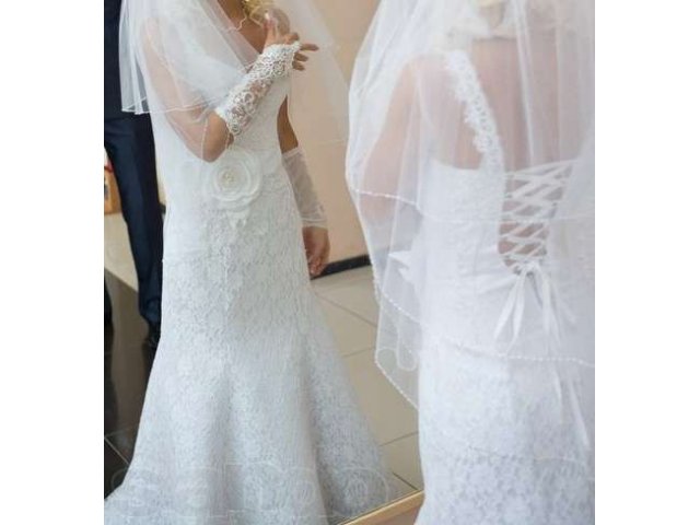 Продаю изящное свадебное платье со шлейфом в городе Богородск, фото 1, стоимость: 10 000 руб.