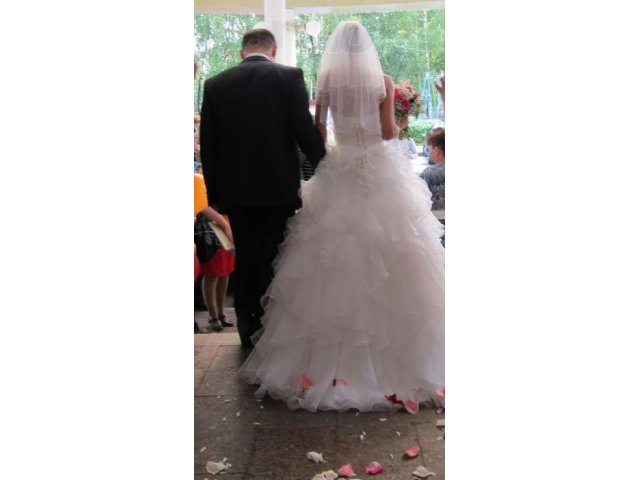 Свадебное платье от дизайнера в городе Чебоксары, фото 3, стоимость: 12 000 руб.