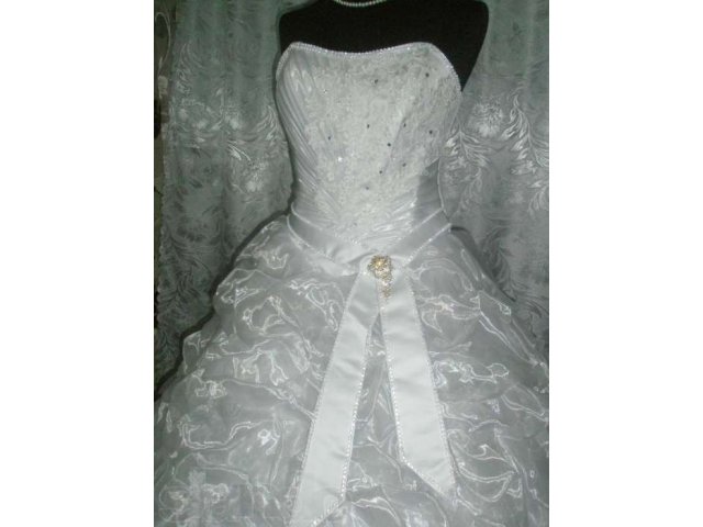 Свадебные платья и аксессуары!!! в городе Майкоп, фото 5, стоимость: 4 000 руб.