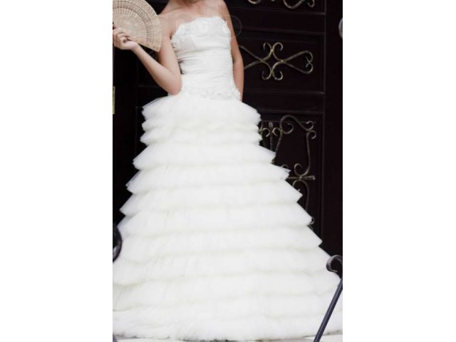 Красивое свадебное платье! размер 42-46 в городе Тюмень, фото 1, стоимость: 9 000 руб.
