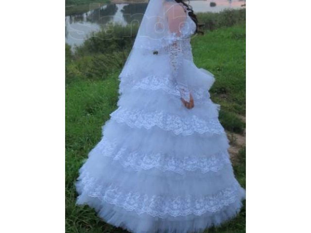 Продам свадебное платье.(перчатки,диадема,колье)Размер 44-46. в городе Кострома, фото 3, Костромская область