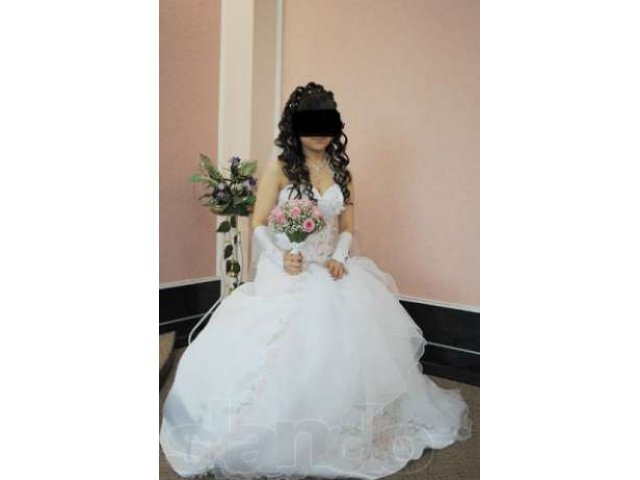 Красивое Свадебное платье в городе Новоалтайск, фото 1, стоимость: 2 500 руб.