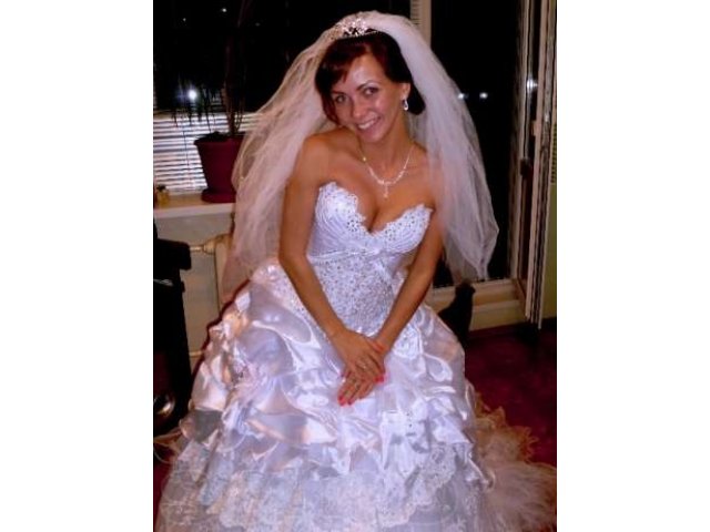 Новое свадебное платье в городе Сургут, фото 3, стоимость: 8 000 руб.
