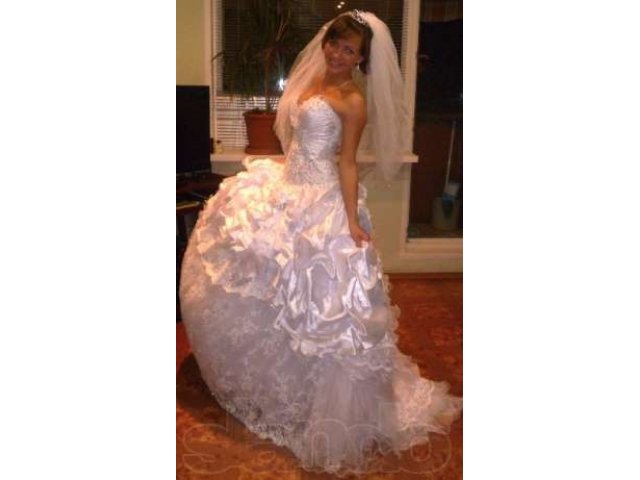 Новое свадебное платье в городе Сургут, фото 6, стоимость: 8 000 руб.