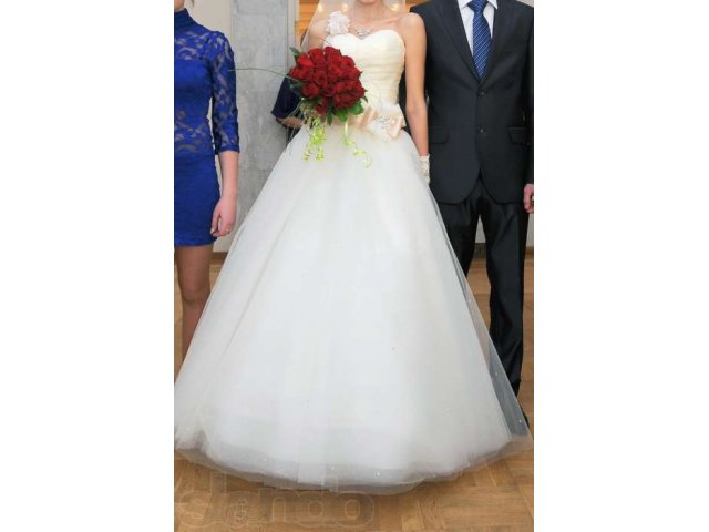 Шикарное свадебное платье в городе Волгоград, фото 3, стоимость: 10 000 руб.