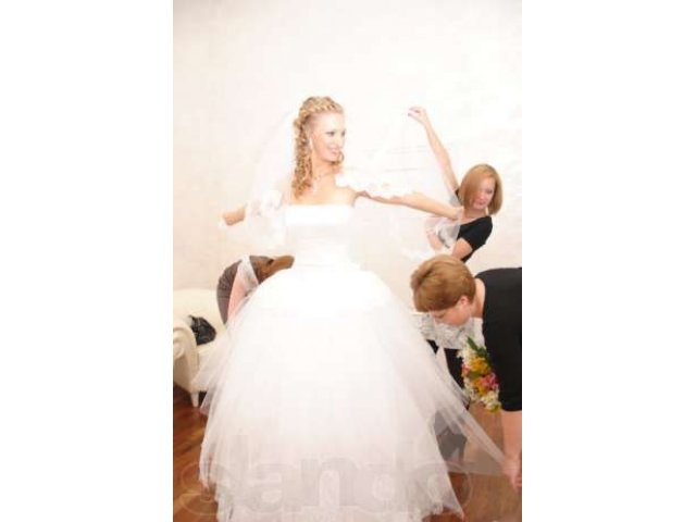 Продам свадебное платье в городе Тюмень, фото 1, стоимость: 10 000 руб.