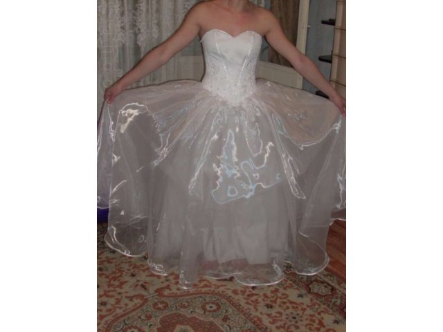 ПРОДАМ новое свадебное платье в городе Иркутск, фото 1, Свадебные платья