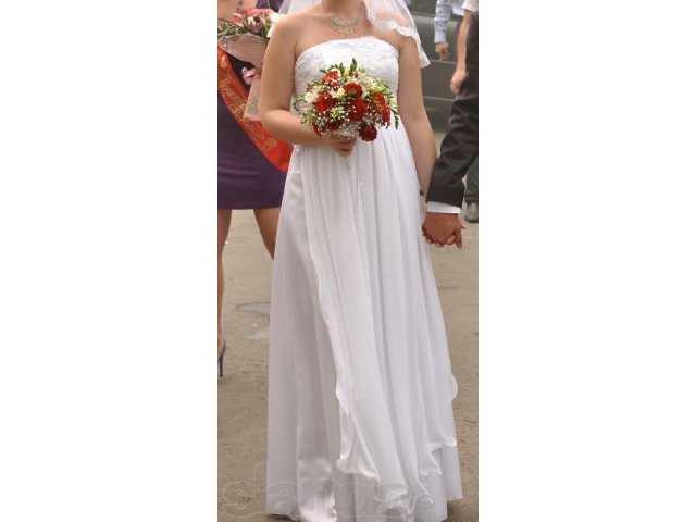 эксклюзивное свадебное платье в городе Климовск, фото 2, стоимость: 12 000 руб.
