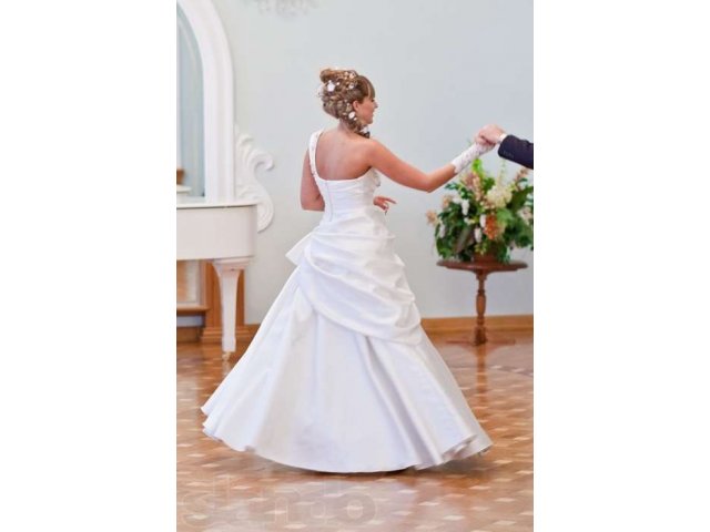 Свадебное платье в городе Хабаровск, фото 2, Хабаровский край