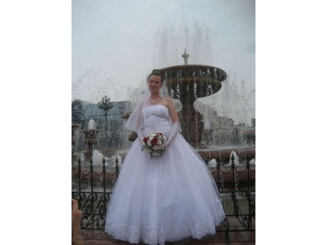 Свадебное платье в городе Хабаровск, фото 1, стоимость: 5 000 руб.
