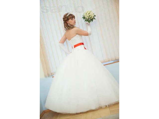 Свадебное платье в городе Смоленск, фото 1, стоимость: 11 000 руб.
