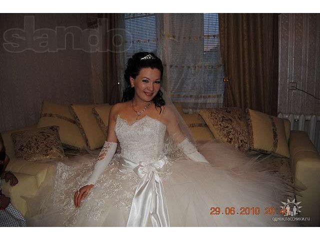 Свадебное платье в городе Сургут, фото 1, стоимость: 15 000 руб.