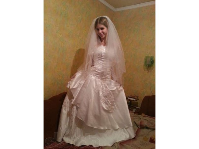 Красивое свадебное платье в городе Улан-Удэ, фото 1, Свадебные платья