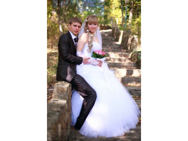 Продам свадебное платье, белые туфли в городе Анапа, фото 1, стоимость: 6 500 руб.