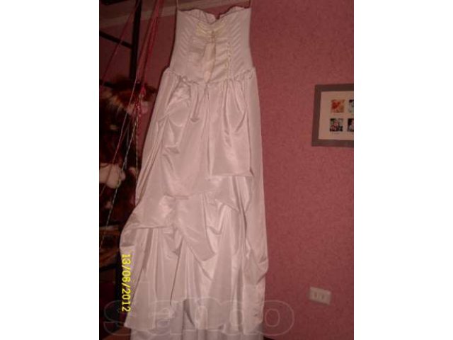 Свадебное платье 46-48 в городе Новокуйбышевск, фото 4, стоимость: 3 000 руб.