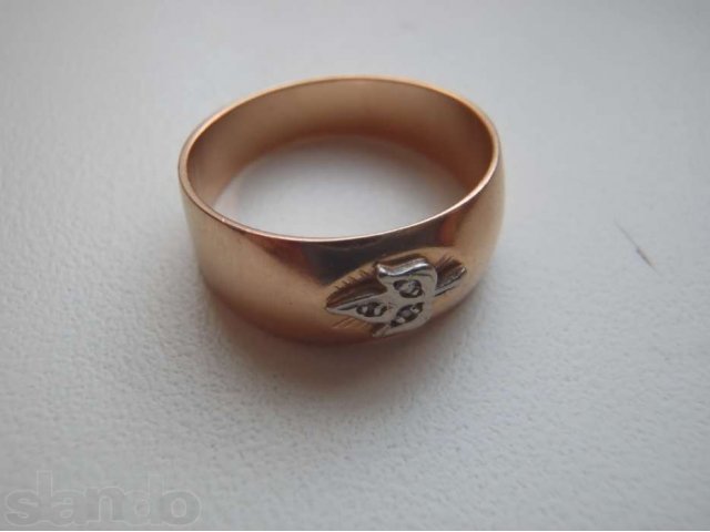 Кольцо обручальное с бриллиантом в городе Энгельс, фото 1, стоимость: 10 000 руб.
