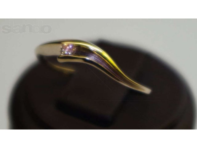 Золотое кольцо с бриллиантом в городе Калининград, фото 1, стоимость: 7 790 руб.
