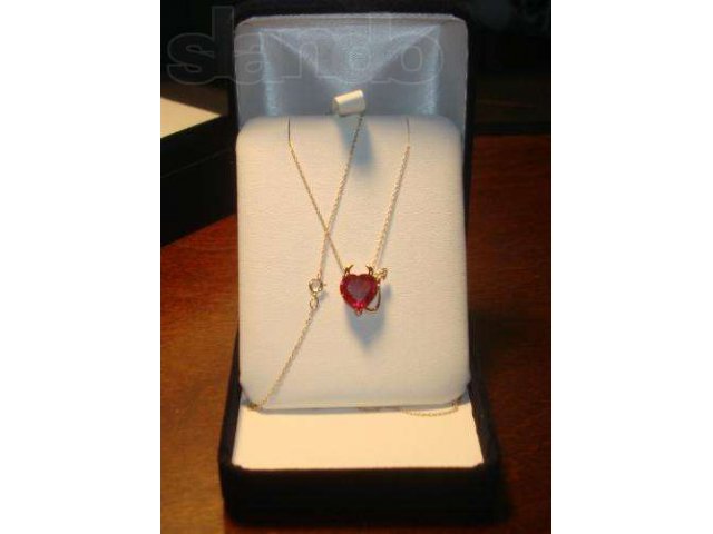 Подарок девушке. Рубиновое сердце с бриллиантовым хвостиком в городе Нижний Новгород, фото 1, стоимость: 8 200 руб.