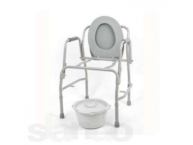 Туалет-стул с регулировкой высоты с откидными для инвалидов в городе Киров, фото 1, стоимость: 2 500 руб.