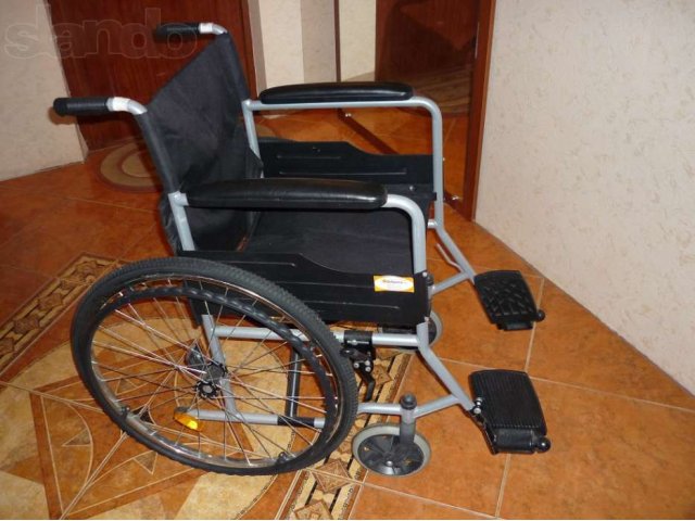 Инвалидное кресло-коляска в городе Псков, фото 1, стоимость: 5 000 руб.